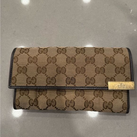 Gucci Brown Monogram Wallet - Picture 1 of 7